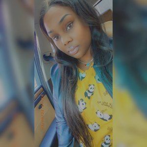 Meet your Posher, Candice